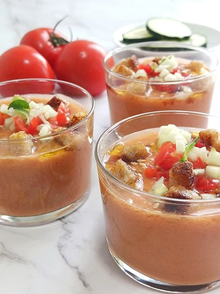 Gazparejo, sopa fría de tomate y pepino - Primer plano